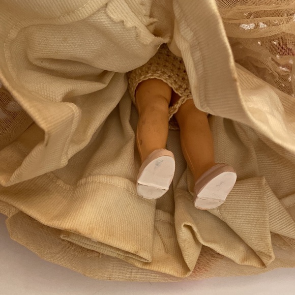 🎉HP🎉 - 3 VINTAGE 1950’s PLASTIC DOLLS with CROCHET DRESSES - Picture 5 of 16